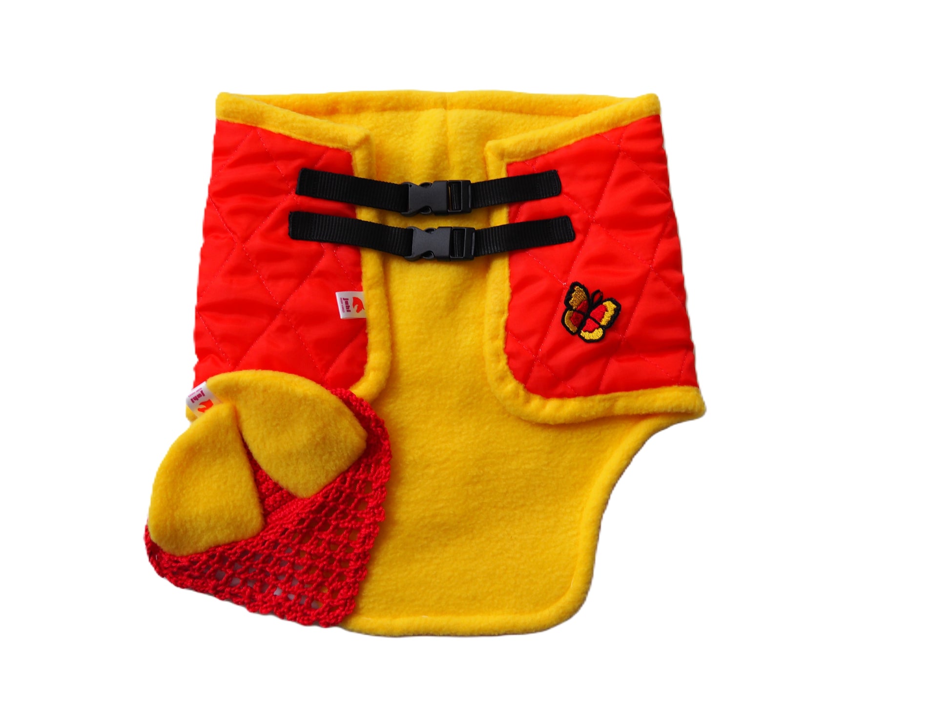 Výhodný duo set pro hobby horse, obsahující sladěnou čabraku a dečku v červené barvě.