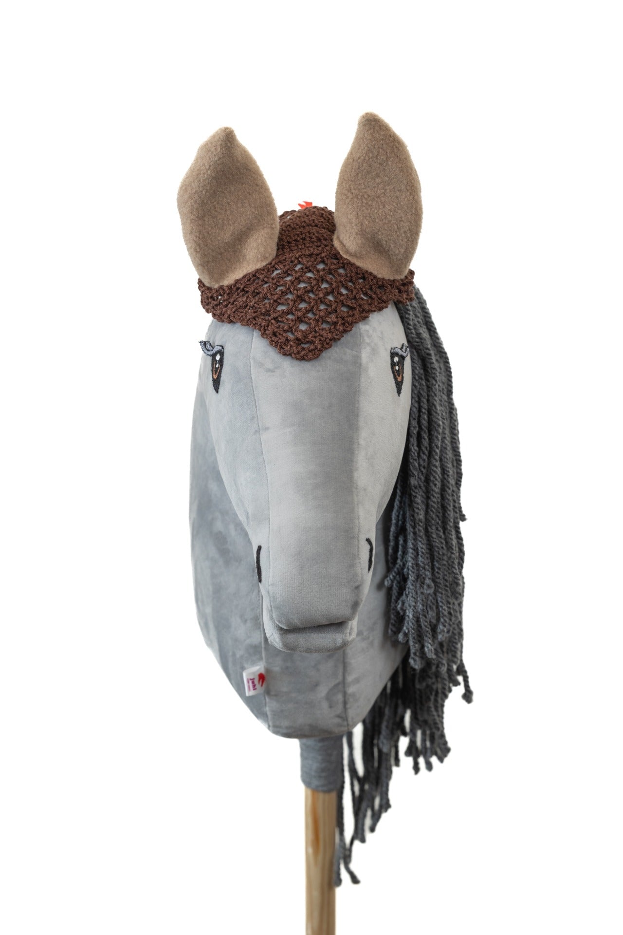 Ručně háčkovaná hnědá čabraka pro hobby horse s béžovýma ušima.