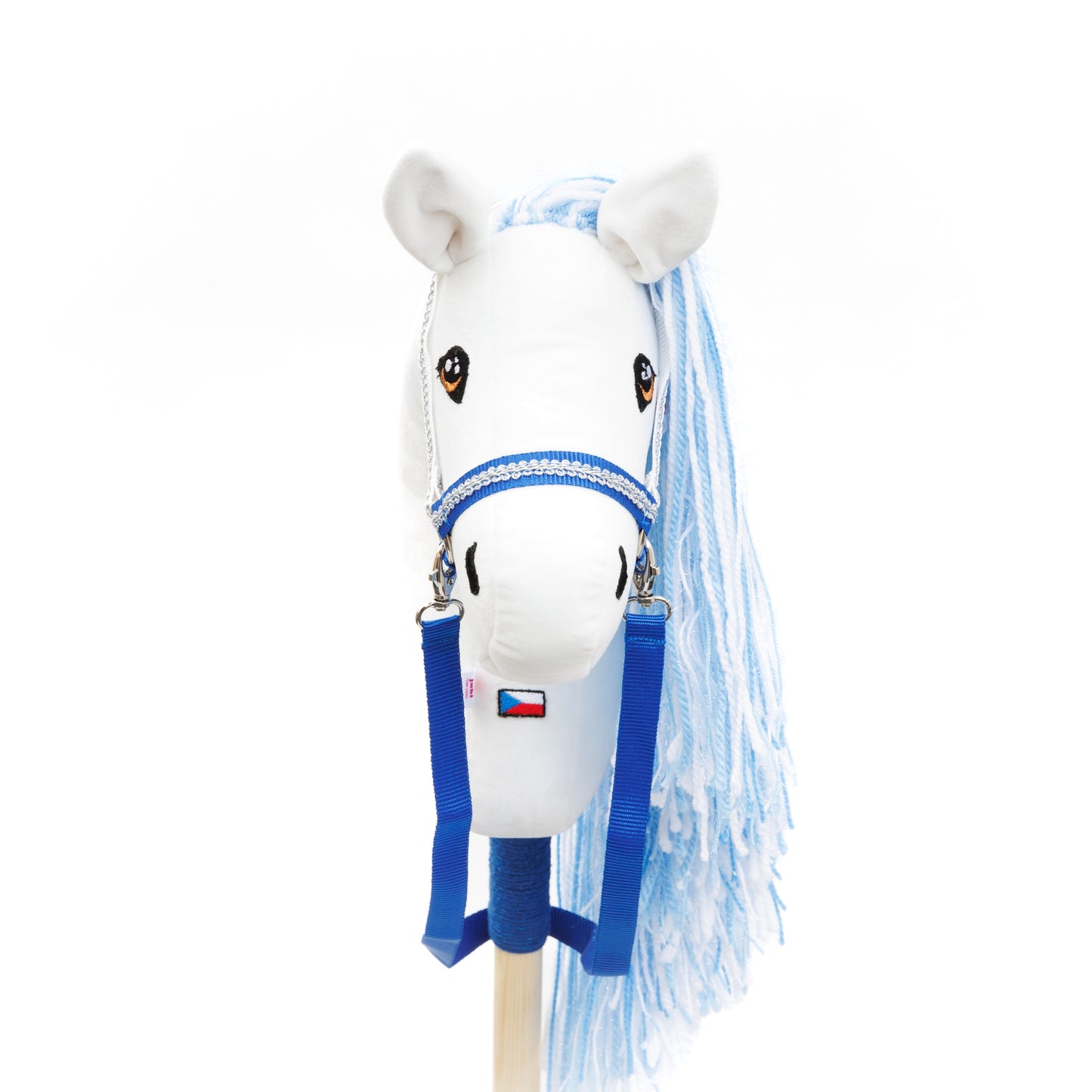 Detail hlavy hobby horse koníka Snow Flake, ručně šitý v České republice.