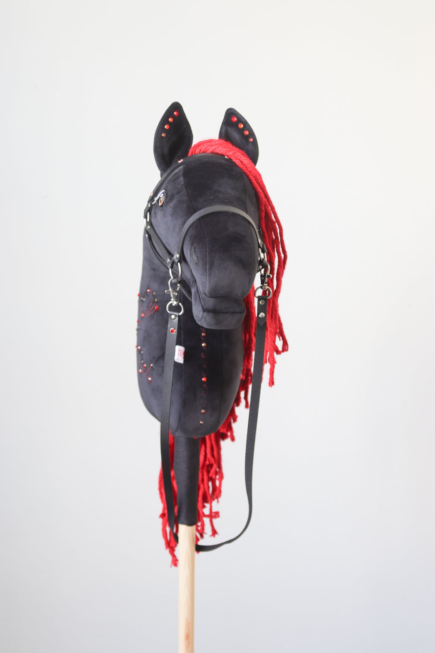 Black Red mit Swarovski-Steinen