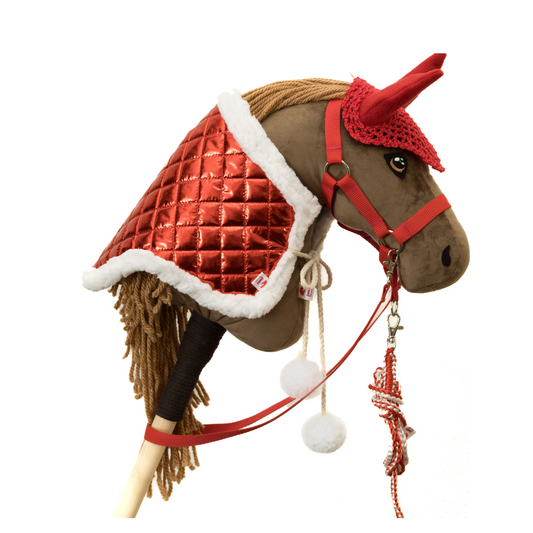 Kompletní výhodný set pro hobbyhorsing: červená dečka, čabraka, ohlávka s otěží a vodítko.